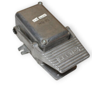 festo-8986-foot-valve-with-detent-new