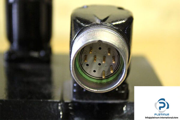 schneider-sh31401p01f2000-servo-motor-2