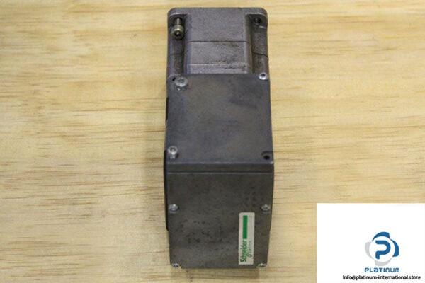 schneider-ile1f661s1870-brushless-dc-motor-2