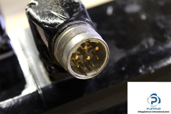 schneider-sh31401p12f2000-servo-motor-3