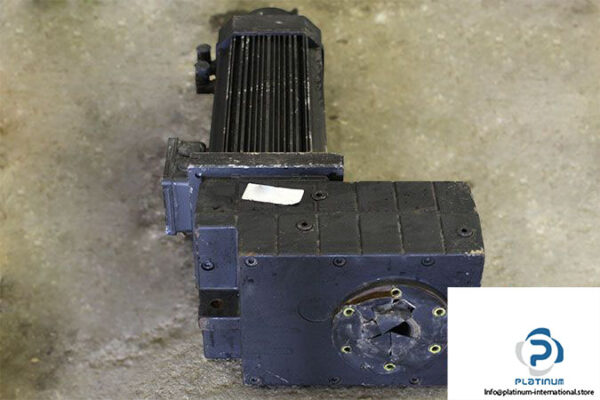 lenze-mdfkabs100-22-geared-servo-motor-2