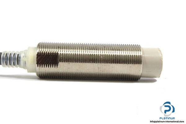 omron-e2e2-x10mb1-inductive-proximity-switch-4