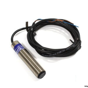 telemecanique-XU5-M18MA230-photoelectric-diffuse-sensor