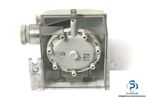 siemens-qbm65-2-3-differential-pressure-sensor-2