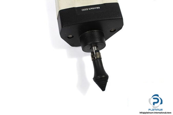 lucus-microtach-8300-digital-hand-tachometer-2