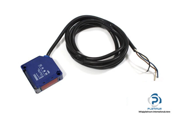 telemecanique-XUK0AKSAL2-multimode photoelectric-diffuse-sensor