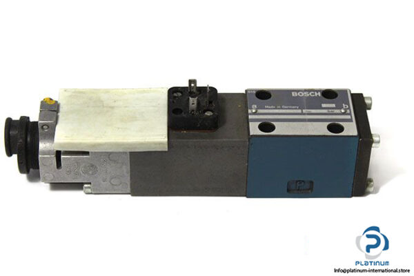 bosch-0-811-403-100-servo-solenoid-valve-with-positive-overlap-and-position-feedback