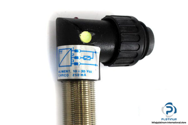 bdc-dca-18_4209s-inductive-sensor-5
