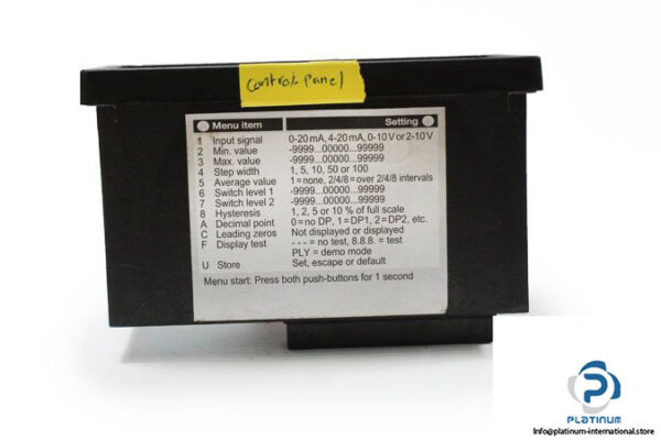 siebert-s102-06_14_0r-000_0b-a0-panel-mount-display-3