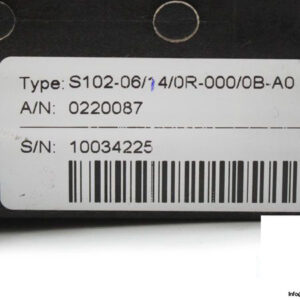 siebert-s102-06_14_0r-000_0b-a0-panel-mount-display-4