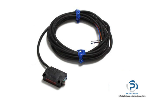 keyence-PZ2-62P-photoelectric-retro-reflective-sensor