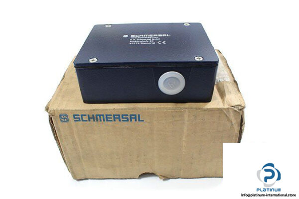 Schmersal-AZM-415-11_11ZPKA-solenoid-interlock