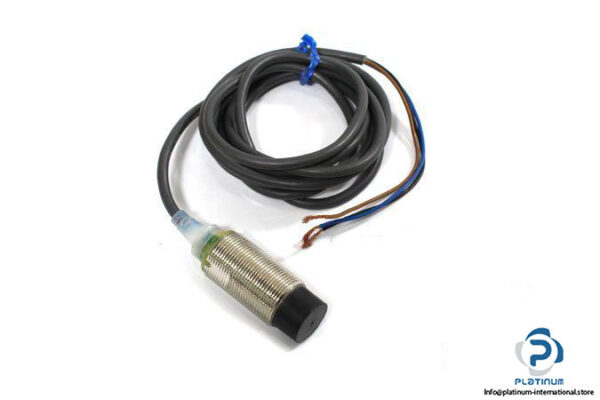 omron-E2A-M18KN16-WP-B1-inductive-proximity-sensor