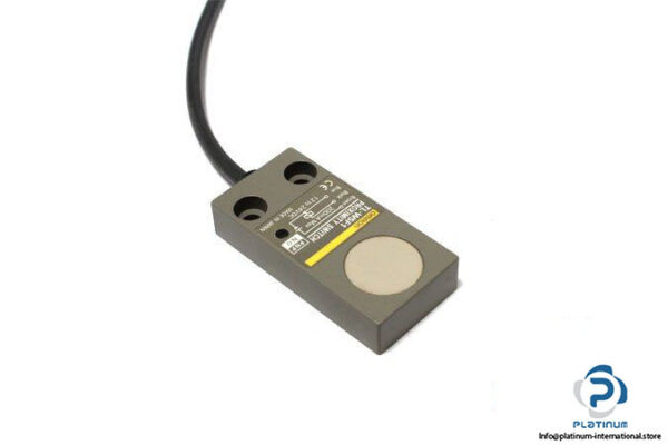 omron-tl-w5f1-inductive-proximity-sensor-2
