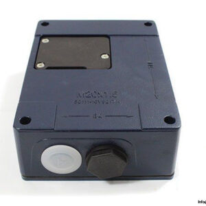 schmersal-azm-415-11_11zpka-solenoid-interlock-2