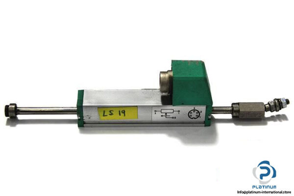GEFRAN-PY1-C-50-RECTILINEAR-DISPLACEMENT-TRANSDUCER_675x450.jpg