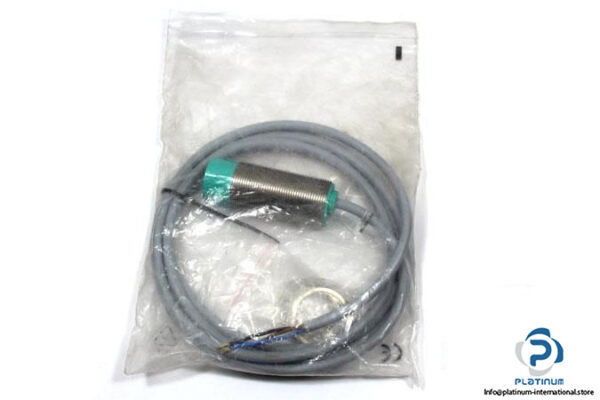 PEPPERLFUCHS-CJ10-30GM-E2-CAPACITIVE-SENSOR3_675x450.jpg