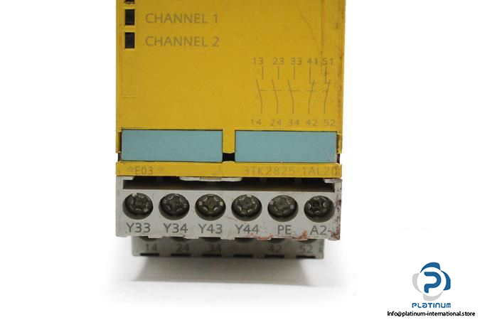 SIEMENS-3TK2825-1AL20-SIRIUS-SAFETY-RELAY-WITH-RELAY-RELEASE-CIRCUITS7_675x450.jpg