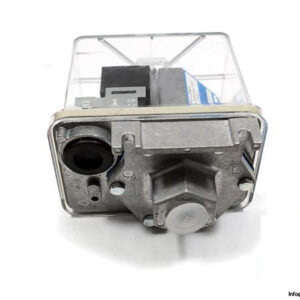 FANAL-FF-4-4-DAH-DIAPHRAGM-PRESSURE-SWITCH4_675x450.jpg