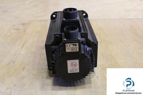 OMRON-R88M-W4K030F-S2-SERVO-MOTOR4_675x450.jpg