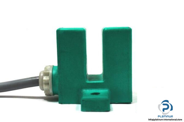 PEPPERLFUCHS-SJ10-E-INDUCTIVE-SLOT-SENSOR4_675x450.jpg