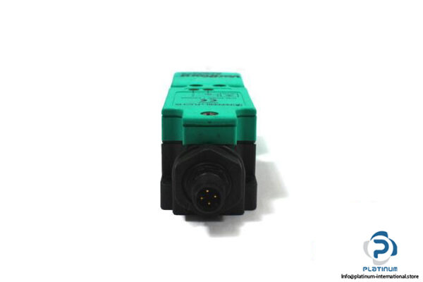 PEPPERLFUCHS-NJ15U1E2-V1-INDUCTIVE-SENSOR4_675x450.jpg