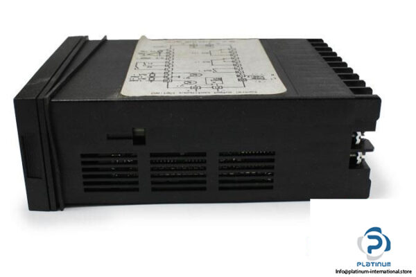 SELI-2000-DIGITAL-TEMPERATURE-CONTROLLER5_675x450.jpg
