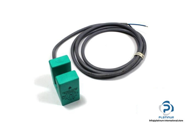 PEPPERLFUCHS-SJ15-W-S-INDUCTIVE-SLOT-SENSOR_675x450.jpg