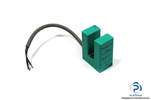 PEPPERLFUCHS-SJ15-E-INDUCTIVE-SLOT-SENSOR_675x450.jpg