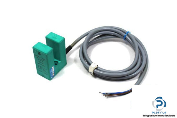 PEPPERLFUCHS-SJ15-E2-INDUCTIVE-SLOT-SENSOR_675x450.jpg