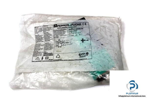 PEPPERLFUCHS-3RG4141-6AD00-PF-INDUCTIVE-PROXIMITY-SWITCH4_675x450.jpg