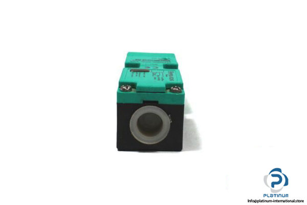 PEPPERLFUCHS-OJ500-M1K-E23-PHOTOELECTRIC-FIBER-OPTIC-SENSOR4_675x450.jpg