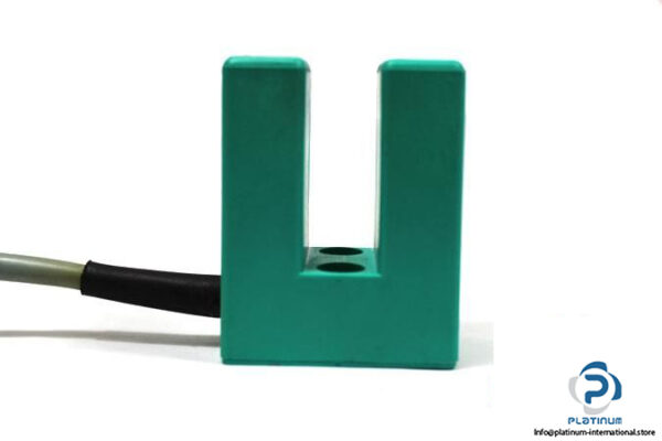 PEPPERLFUCHS-SJ15-WO-INDUCTIVE-SLOT-SENSOR4_675x450.jpg