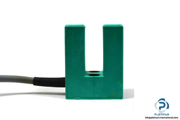 PEPPERLFUCHS-SJ15-E2-INDUCTIVE-SLOT-SENSOR4_675x450.jpg