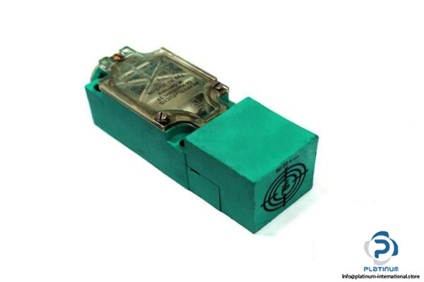 PEPPERLFUCHS-NJ20BVA-INDUCTIVE-SENSOR_675x450.jpg