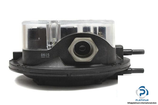 DUNGS-KS-1000-C2-DIFFERENTIAL-PRESSURE-SWITCH5_675x450.jpg