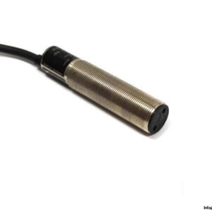 WENGLOR-UC66PB-PHOTOELECTRIC-DIFFUSE-REFLECTIVE-SENSOR3_675x450.jpg