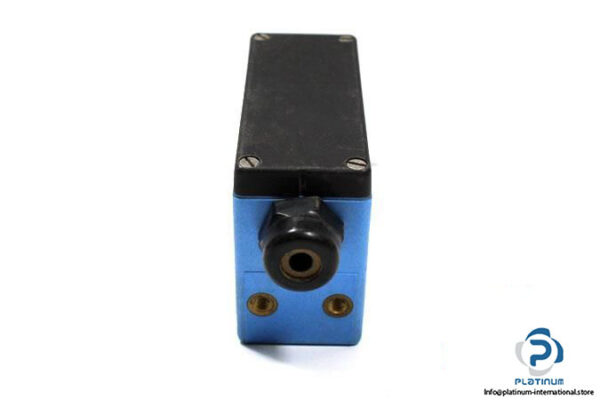 SICK-WT30-01-PHOTOELECTRIC-PROXIMITY-SENSOR4_675x450.jpg