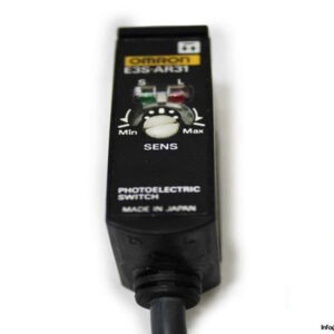OMRON-E3S-AR31-PHOTOELECTRIC-SWITCH-SENSOR4_675x450.jpg