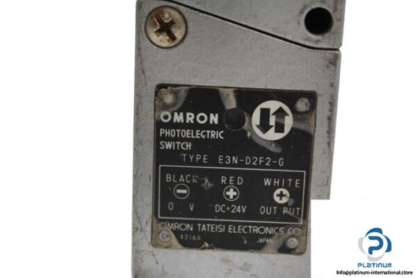 OMRON-E3N-D2F2-G-PHOTOELECTRIC-SWITCH-SENSOR4_675x450.jpg