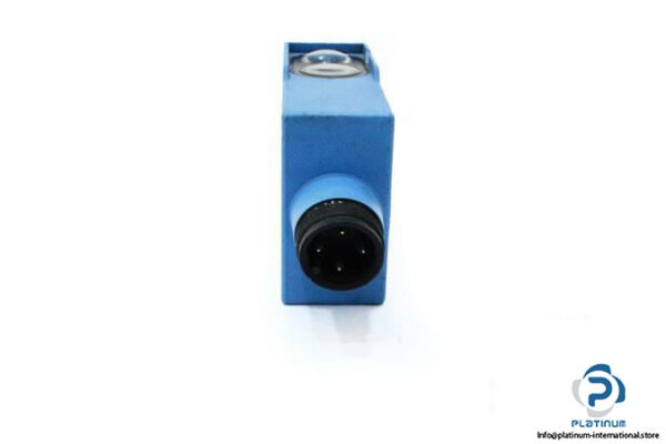 SICK-WT27-F410S03-PHOTOELECTRIC-RETRO-REFLECTIVE-SENSOR4_675x450.jpg