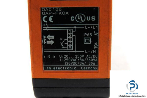 IFM-OA0106-PHOTOELECTRIC-RETRO-REFLECTIVE-SENSOR5_675x450.jpg