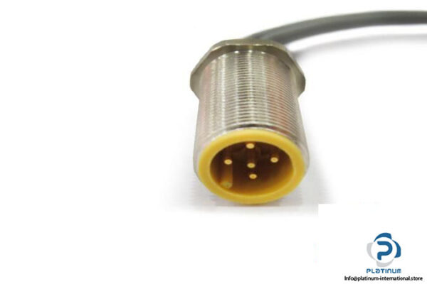 TURCK-NI1-Q65-AP6-0125-FSF44S304-INDUCTIVE-SENSOR6_675x450.jpg