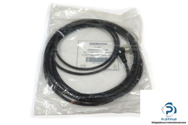 SIEMENS-3RX8000-OCC42-1AF0-M12-ANGLED-CABLE-PLUG_675x450.jpg