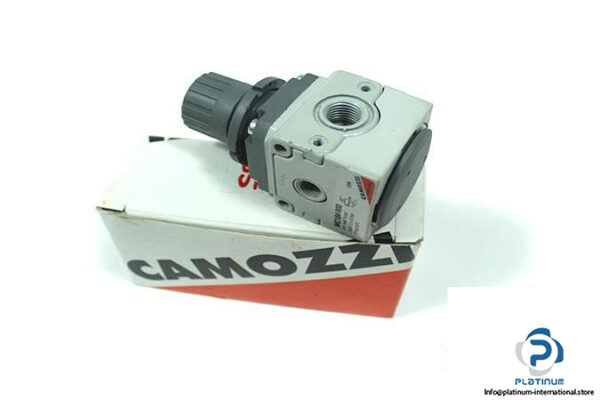 CAMOZZI-MC104-R00-PRESSURE-REGULATOR-_675x450.jpg