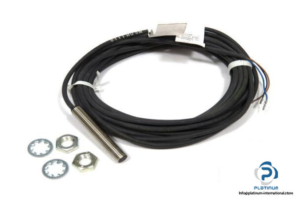 BALLUF-BES-516-377-EO-C-PU-INDUCTIVE-SENSOR_675x450.jpg