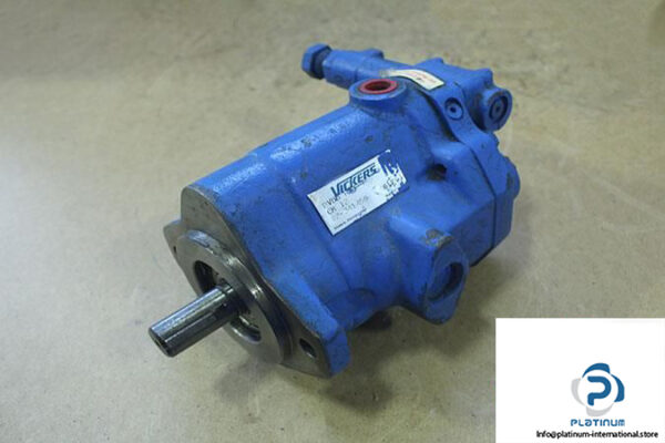 VICKERS-PVB5-RSY-40-CM-12-VARIABLE-DISPLACEMENT-PISTON-PUMP_675x450.jpg