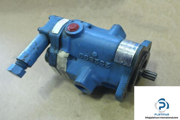 VICKERS-PVB5-RS-20-C-11-S124-VARIABLE-DISPLACEMENT-PISTON-PUMP_675x450.jpg