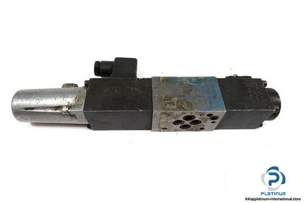 VICKERS-KFDG4V-3-2C07N-Z-M-U1-H7-20-PROPORTIONAL-DIRECTIONAL-VALVE-3_675x450.jpg