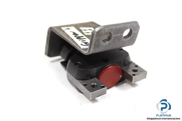 GIMATIC-PN-016-2-ANGULAR-GRIPPER-ACTUATOR4_675x450.jpg